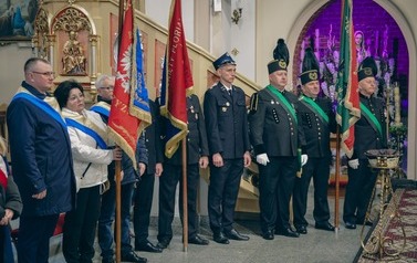 Odsłonięcie tablicy upamiętniającej ofiary Tragedii G&oacute;rnośląskiej w Marklowicach 4