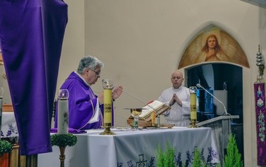 Odsłonięcie tablicy upamiętniającej ofiary Tragedii G&oacute;rnośląskiej w Marklowicach 14