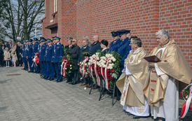 Upamiętnienie funkcjonariuszy Policji Państwowej oraz Policji Wojew&oacute;dztwa Śląskiego pochodzących z Marklowic 15