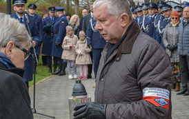 Upamiętnienie funkcjonariuszy Policji Państwowej oraz Policji Wojew&oacute;dztwa Śląskiego pochodzących z Marklowic 27