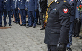 Upamiętnienie funkcjonariuszy Policji Państwowej oraz Policji Wojew&oacute;dztwa Śląskiego pochodzących z Marklowic 31
