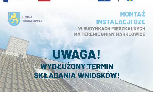 W tle panele fotowoltaiczne na dachu budynku, loga projektu grantowego i informacja o wydłużeniu terminu składania wniosków
